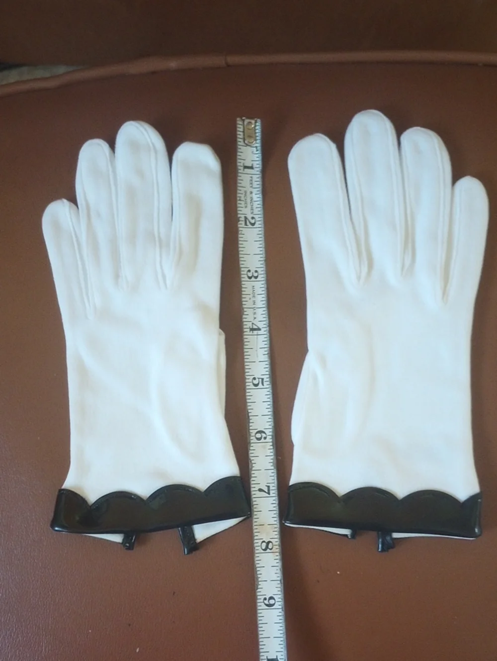 Classic Traditional Vintage Neutral White Dress Gloves w/ Scalloped Black Trim